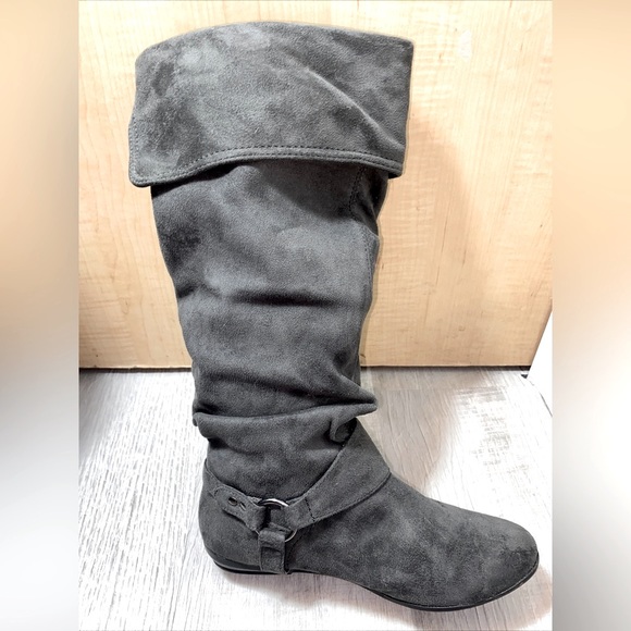 Nine West Knee-High Gray Faux-Suede Flat Heel Boots - Picture 4 of 7